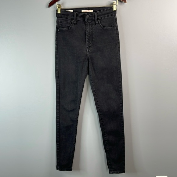 Levi's Black Skinny Jeans for Women - Picture 12 of 13